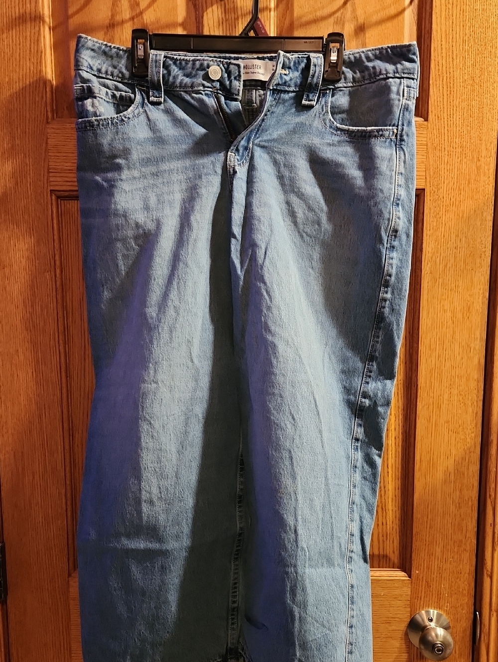 Hollister Women's Relaxed Wide Leg Light Blue Denim Jeans With Hibiscus Pockets